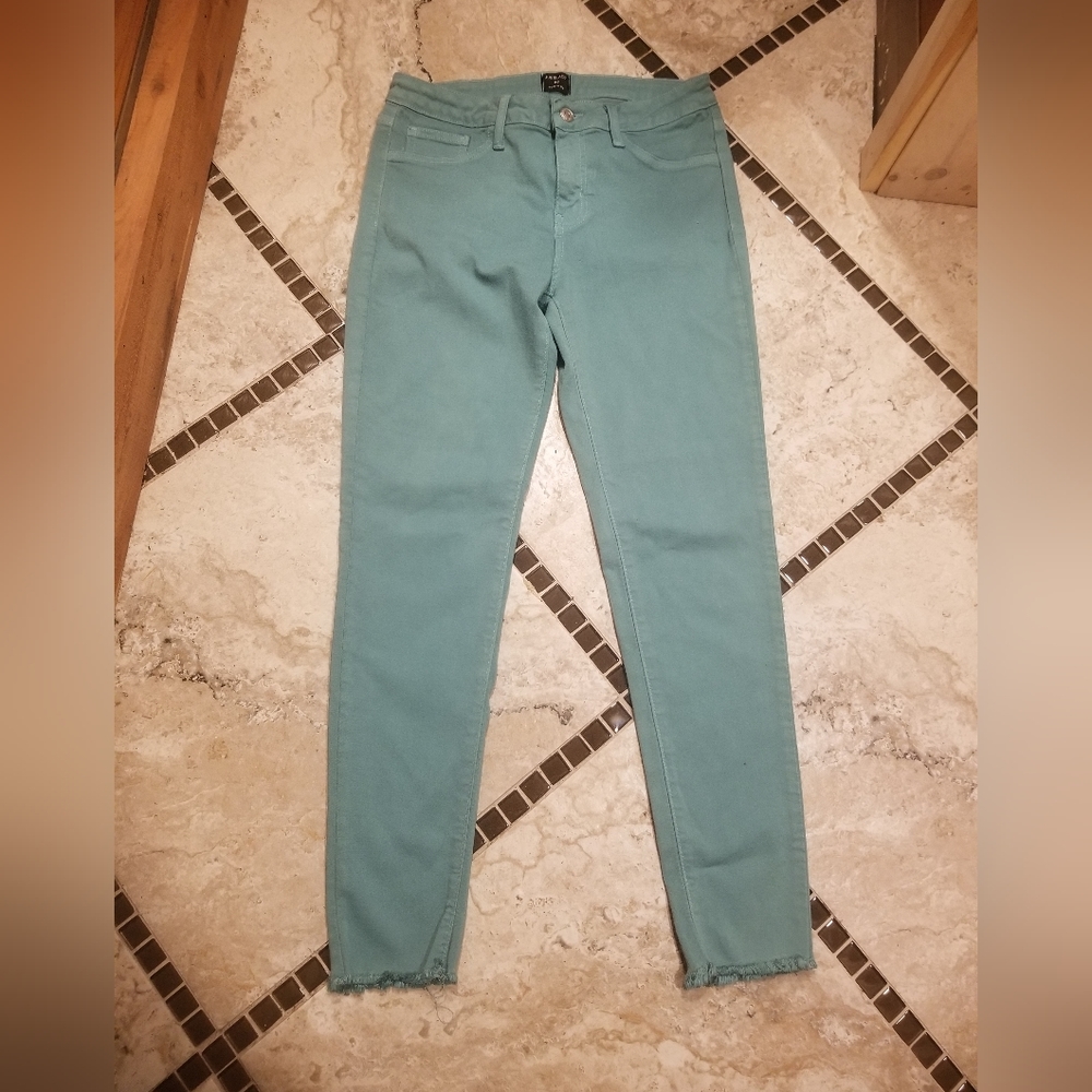Just Black 29 skinny Jean's EUC